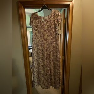 Alex Evenings Champagne Short Sleeve Long Dress 16W